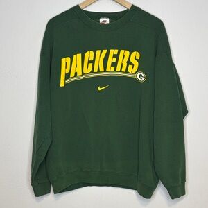 Vintage 90s Nike Large Green Crewneck Sweater with Yellow Packers Logo
